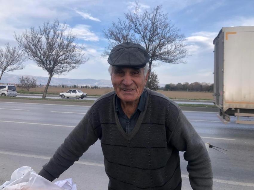 Eskişehir'de 84 yaşında yollarda: Geçimini sağlamak için pedal çeviriyor