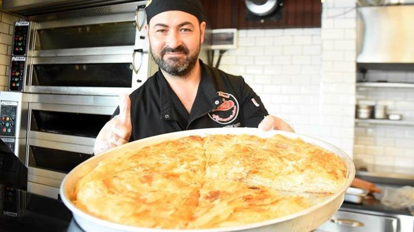 İzmirli ustadan 2 kiloluk dev boyoz! 600 liradan satışa çıkardı