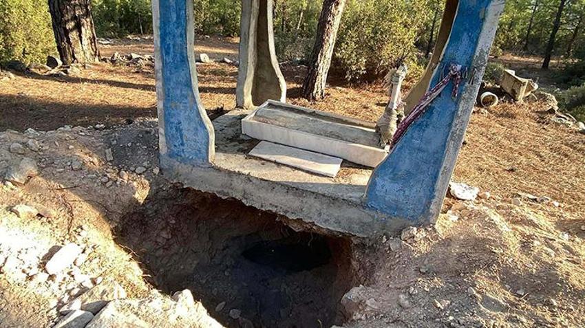 Muğla'da define avcıları sınır tanımıyor! 300 yıllık Oyuk Baba Ereni mezarı, tahrip edildi