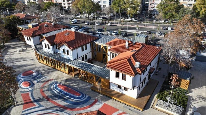 Konya'dan ulusal başarı: Kılıçarslan Meydanı Velespit Müzesi'ne "En İyi Çevresel Grafik Tasarım" ödülü!