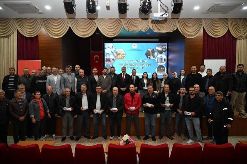 Edirne'de sütte verimi artıracak hamle! 52 besiciye erken teşhis cihazı dağıtıldı