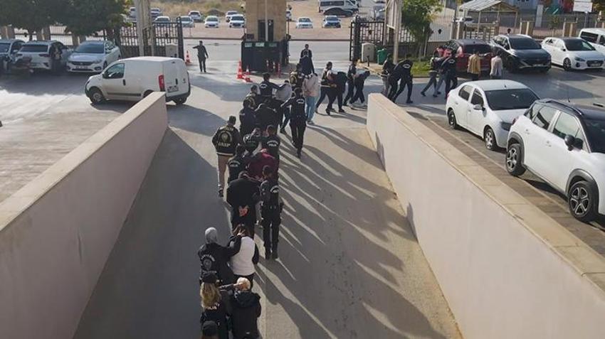 Antalya'da fahiş fiyat operasyonu! İnternetten tanıştıkları kadınların götürdükleri mekanlar tehditle hesap aldı