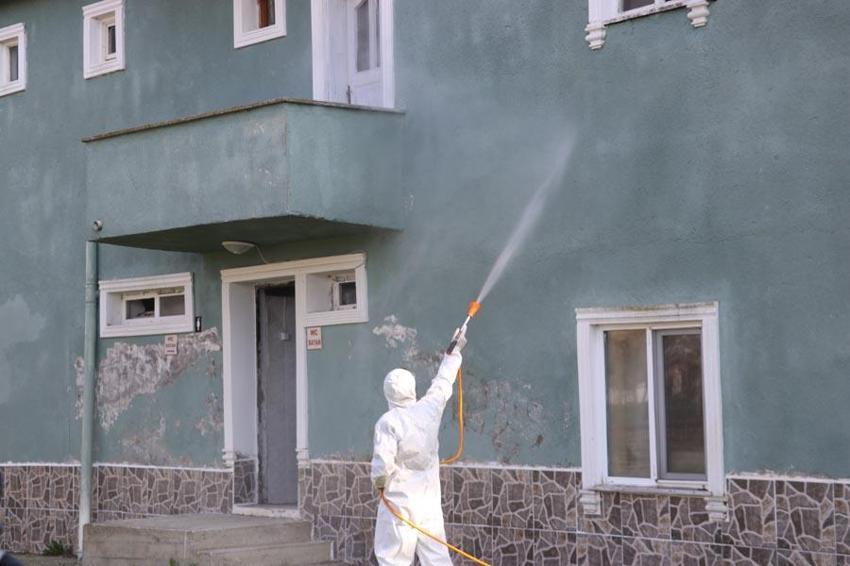 Samsun Terme'de büyük mücadele! Kahverengi kokarcaya karşı 850 hane, 23 kamu alanı ve 623 ahır ilaçlandı