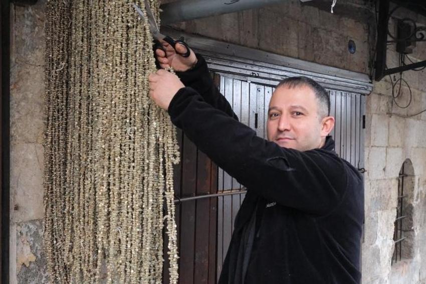 Konya'nın meşhur sebzesi Gaziantep'te çıktı! Kilo kilo alıyorlar: 2 bin TL'den satılıyor