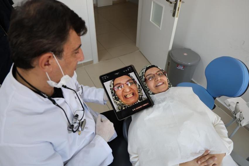 Sivaslı doktor implantı tarihe gömdü! Diş tedavisinde devrim yaratacak proje geliştirdi