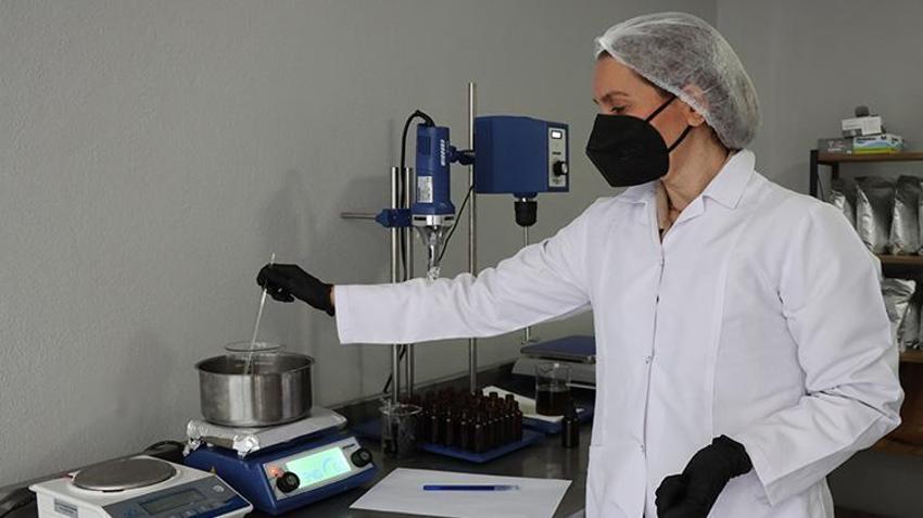 15 yıl sonra memleketine dönüp şirket kurdu! KOSGEB desteğiyle başladı, şimdi ürünlerine talep yağıyor!