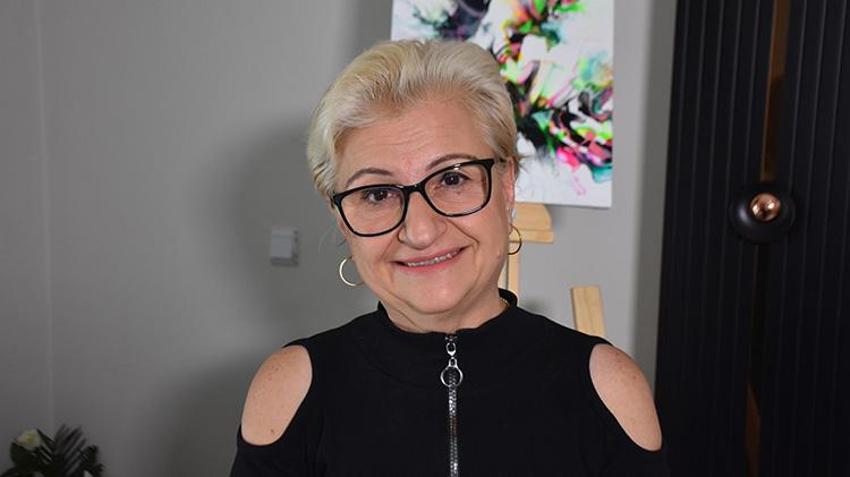 Kemoterapisine bir gün kala annesinin de kanser olduğunu öğrendi! Anne - kız omuz omuza mücadele verirken sanatla iyileşiyorlar