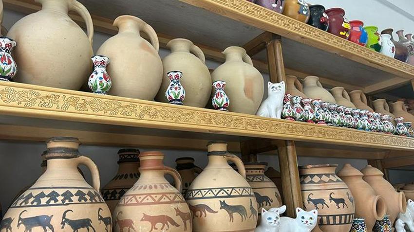 Van'da bir tek o kaldı! İşte plastik karşısında direnen mesleğin son ustası