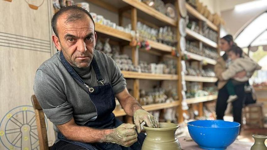 Van'da bir tek o kaldı! İşte plastik karşısında direnen mesleğin son ustası