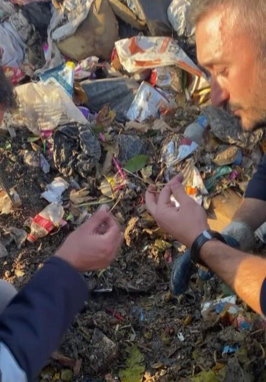 Yolda kaybettiği altını 40 bin ton çöpün içinden buldular! Gaziantep'te 10 yıllık birikimini kurtarmak için seferber oldular