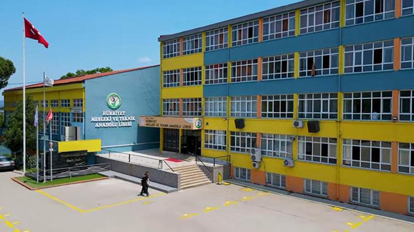 Bursa'da sanayi sitesi gibi lise! 27 ülkeye yedek parça satıyor