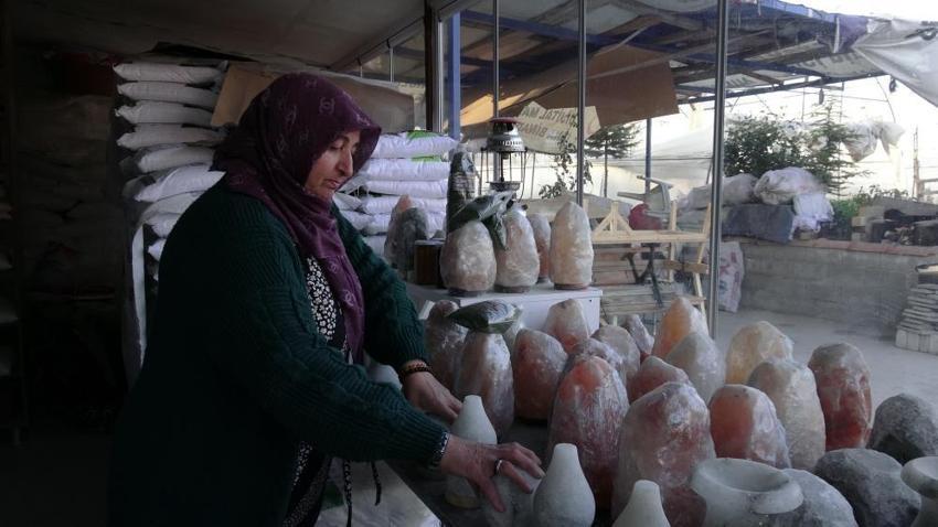 Çankırı'nın meşhuru yola düştü: Kara yolu kenarında tezgaha indi! 6 yıldır şifa satıyor