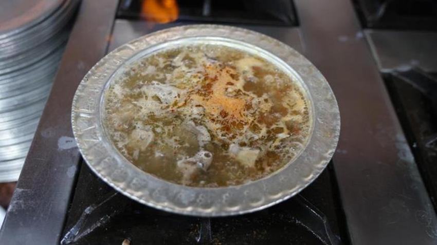 Elazığlıların vazgeçilmezi! Kışın hasta olmayayım diyenler, yazın ise düğün sofrası kuranlar oraya akın ediyor