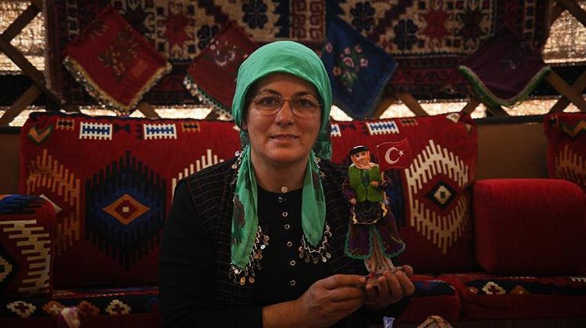 Deprem evini yıktı, o siparişlere yetişebilmek için Yörük otağına sığındı! Üretimden vazgeçmedi