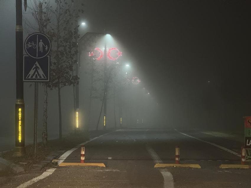 Sivas'ta sıcaklıklar eksi 2 dereceye kadar düştü şehir yoğun sise gömüldü