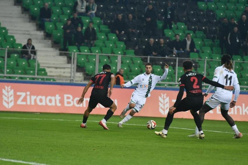 Sakaryaspor'da Gençlerbirliği yenilgisi başkanı koltuğundan etti!