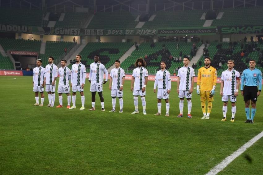 Sakaryaspor'da Gençlerbirliği yenilgisi başkanı koltuğundan etti!