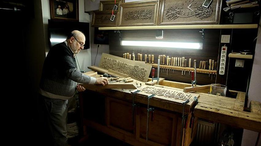 4 kuşak sürdürdüğü aile mesleği unutulmasın diye evinin kilerinde yapmaya başladı! Adeta zamana direniyor: 10 metrekare alanda harikalar yaratıyor