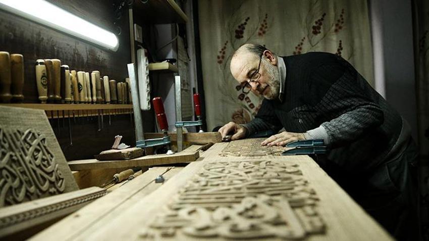 4 kuşak sürdürdüğü aile mesleği unutulmasın diye evinin kilerinde yapmaya başladı! Adeta zamana direniyor: 10 metrekare alanda harikalar yaratıyor