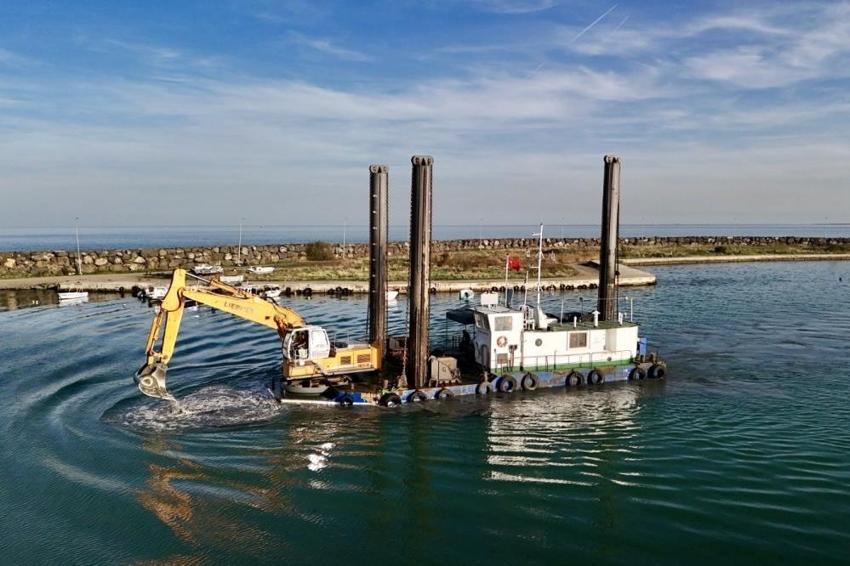 Samsun'da denizin dibinden çıkanlar şaşkına çevirdi! Kurupelit Marina'da dev temizlik
