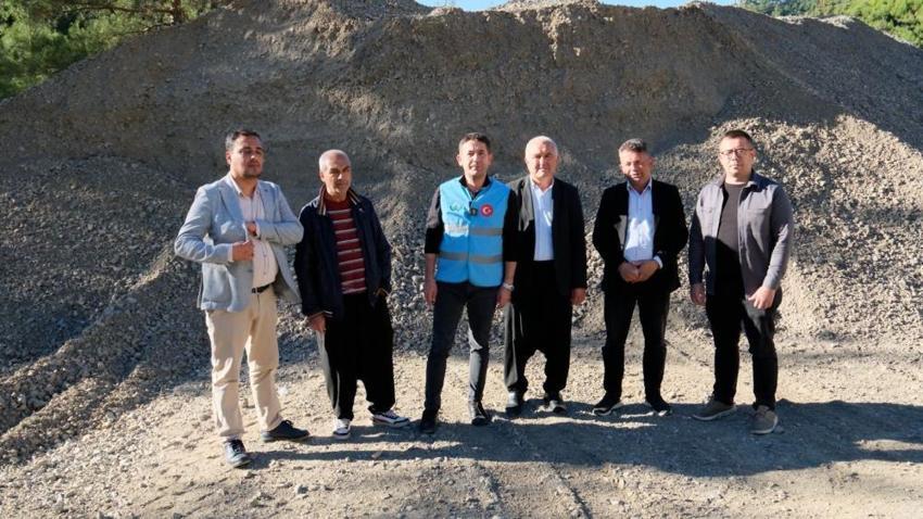 Adana Feke’de tehlikeli virajın dinamitle patlatılma anı filmleri aratmadı