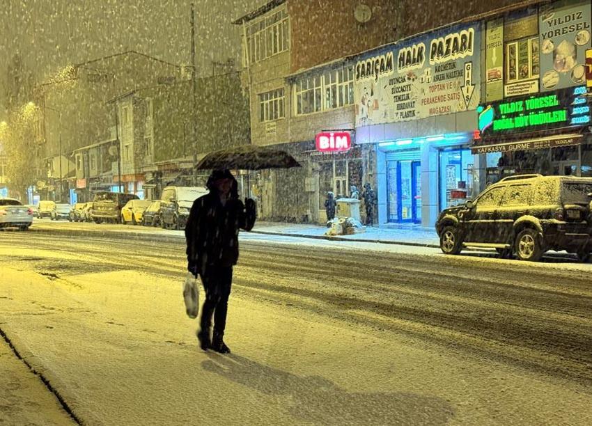 Kar, yağmur ve gök gürültülü sağanak yağışlar 65 ilde etkili olacak! Meteoroloji ani sel, su baskını, yıldırım, dolu yağışı ve hortuma karşı uyardı