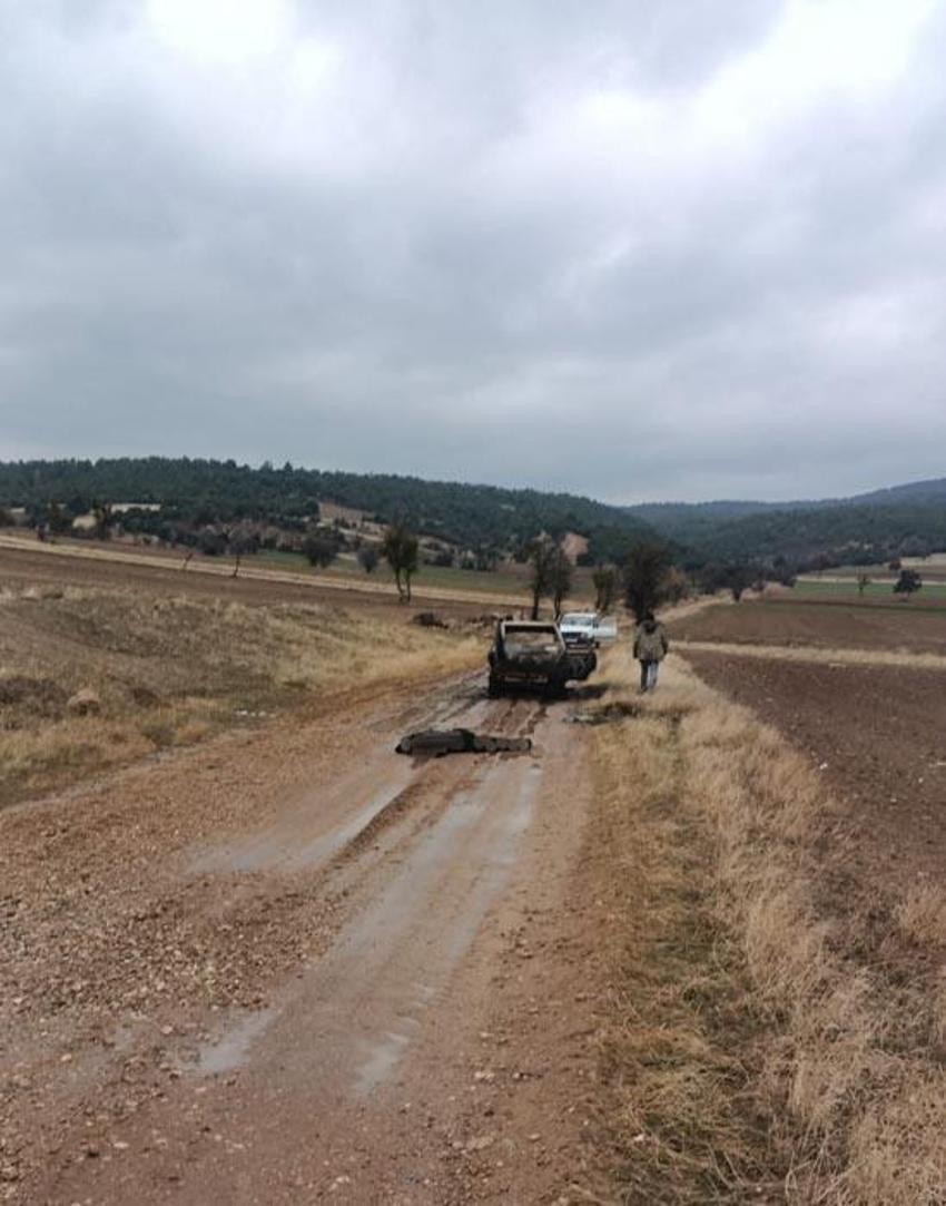 Isparta’da dehşete düşüren olay! Yanan otomobilin yakınında başsız erkek cesedi bulundu