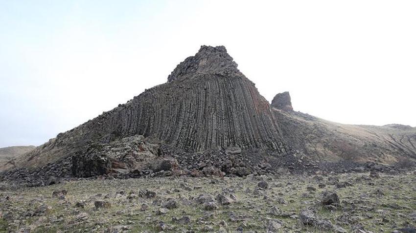 Muş'un köyünde keşfedildi! Görür görmez inanamadı: 40 metre, böylesini görmedik