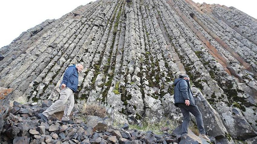 Muş'un köyünde keşfedildi! Görür görmez inanamadı: 40 metre, böylesini görmedik