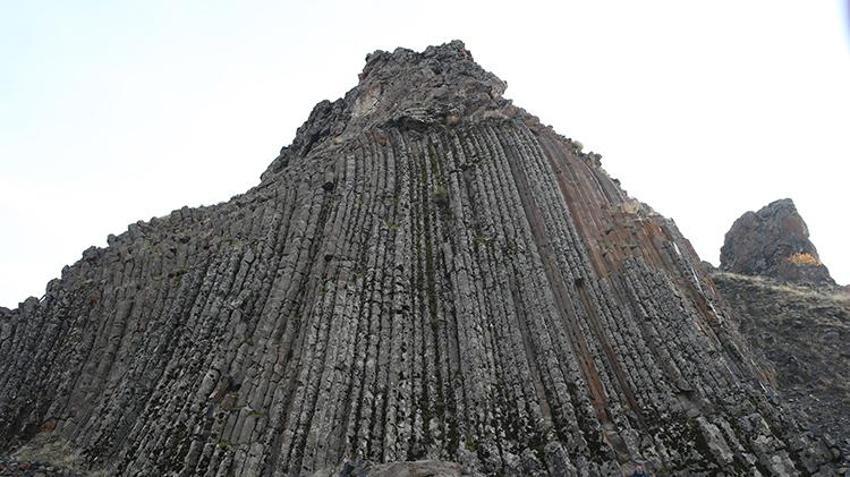 Muş'un köyünde keşfedildi! Görür görmez inanamadı: 40 metre, böylesini görmedik
