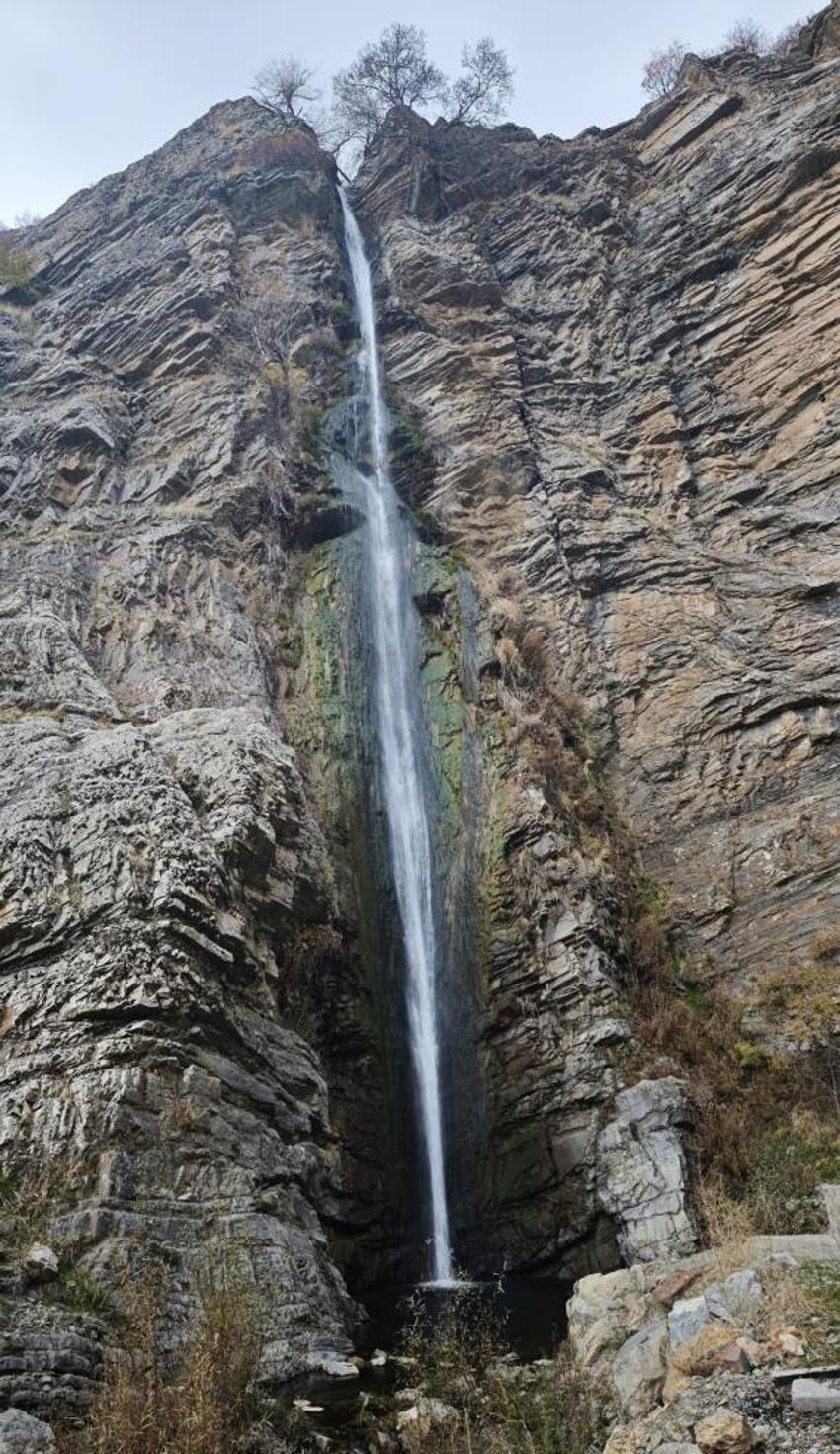 Bitlis'ten Türkiye'ye akıyor! Mutki'de doğa ayağa kalktı: Hayran kalınıyor