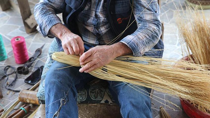 Tokat'ta bir köy geçimini 70 yıldır bu şekilde sağlıyor: Aylık 4 bin adet üretiyorlar, tüm Türkiye'ye gönderiyorlar
