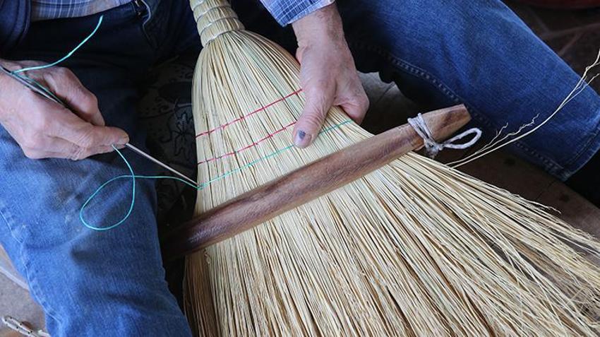 Tokat'ta bir köy geçimini 70 yıldır bu şekilde sağlıyor: Aylık 4 bin adet üretiyorlar, tüm Türkiye'ye gönderiyorlar