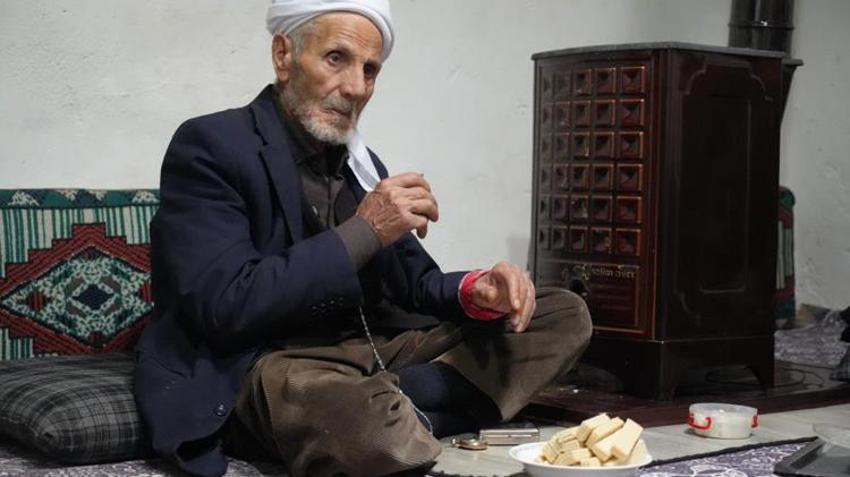 Muş’ta Rüstem dedeyi görenler inanamıyor! 50 yıldır sadece çay ve gofretle besleniyor