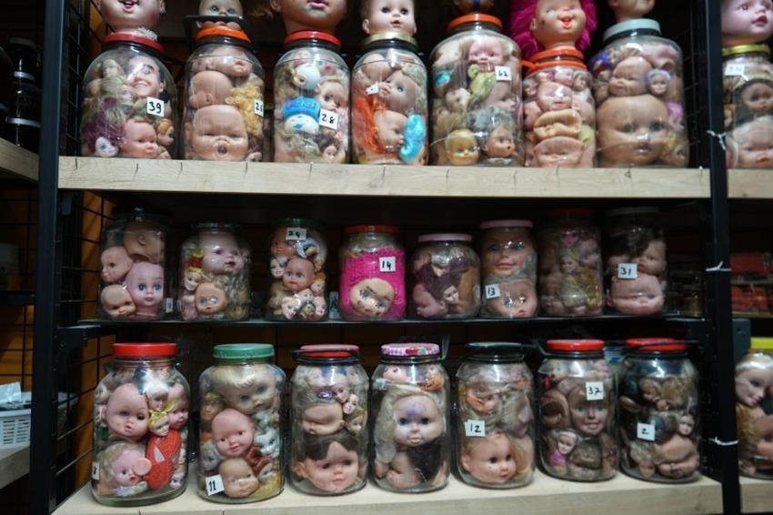 5 bin parçalık koleksiyonun sıra dışı hikayesi! Kocaeli'de görenleri ürkütüyor