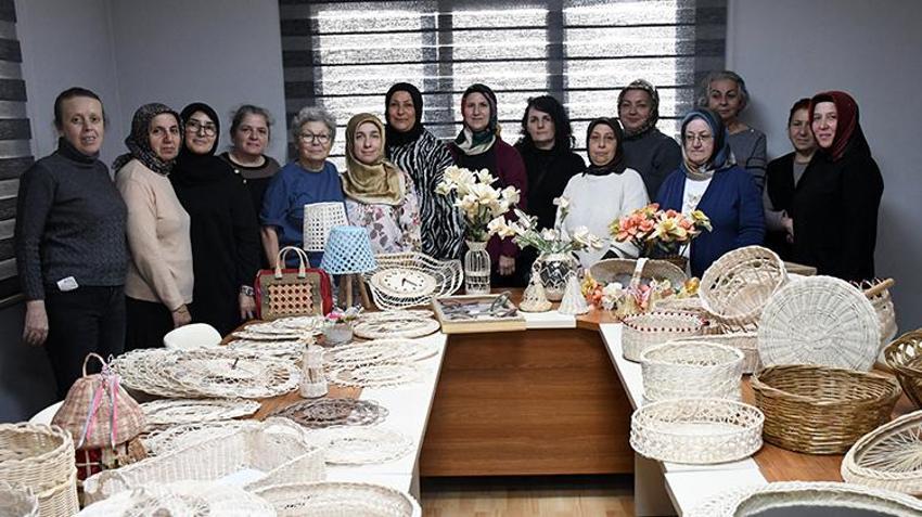 40 yıl önce anneannesinden öğrendi şimdi eğitim veriyor! Onlarca kadını meslek sahibi yaptı