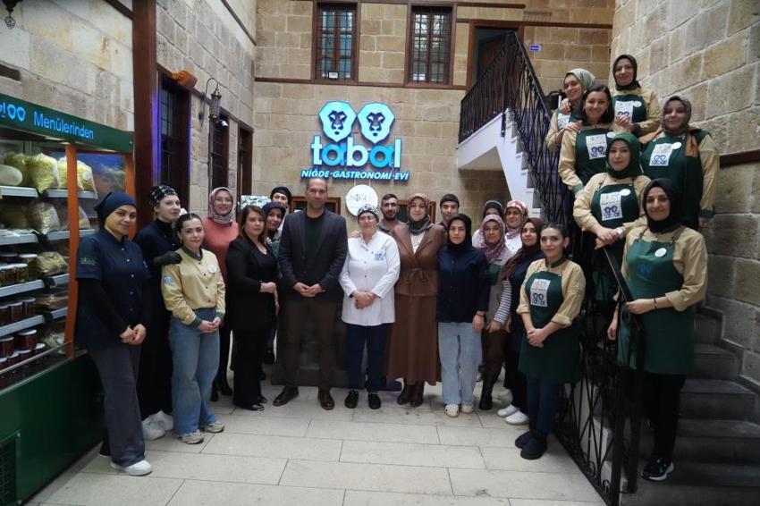 Niğde Belediyesi'nin kadın eli değen restoranı Mıchelın'den ödül aldı! Tabal Gastronomi Evi 'Bib Gourmand' listesinde