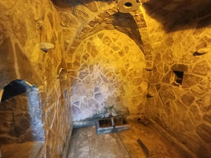 Kahramanmaraş'ta 4 asırlık mucize! Kentin suyu kesilse bile onunki hiç durmuyor Cilt hastalıklarına iyi geldiğine inanılıyor