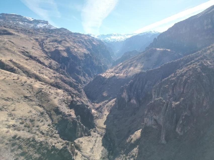 Şırnak'ın dağlarında görüldü: Peri Bacalarını andırıyor! İlk kez görüntünlendi