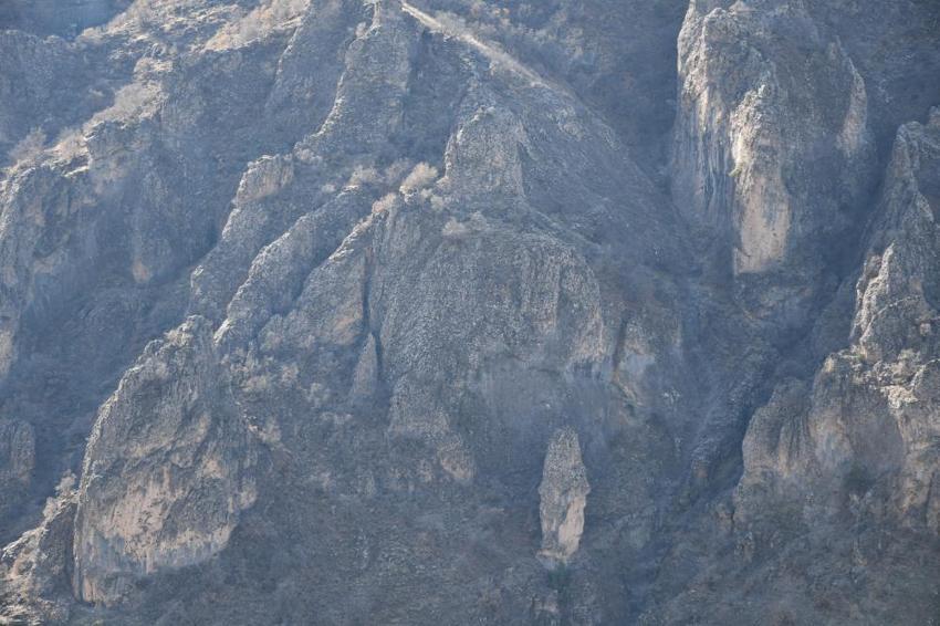Şırnak'ın dağlarında görüldü: Peri Bacalarını andırıyor! İlk kez görüntünlendi