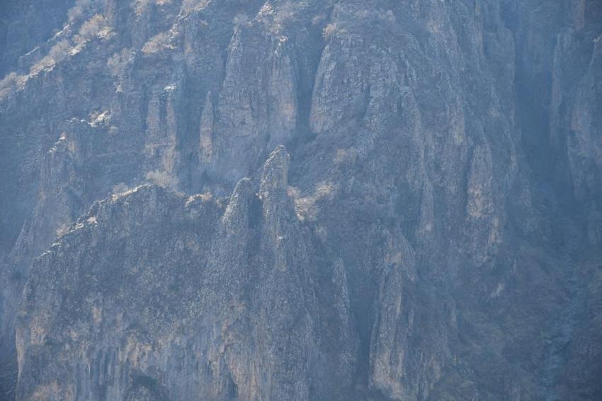 Şırnak'ın dağlarında görüldü: Peri Bacalarını andırıyor! İlk kez görüntünlendi