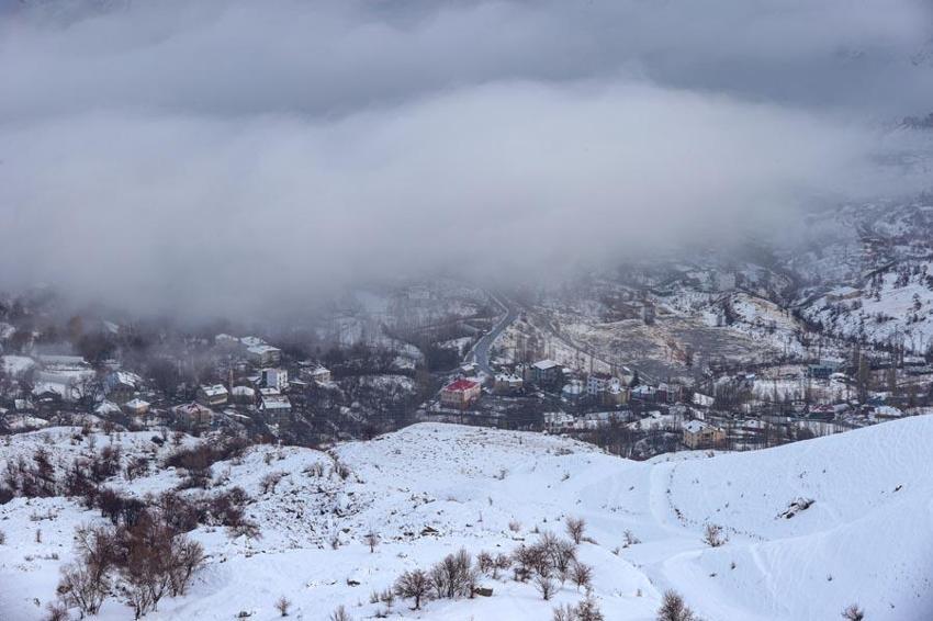 Meteoroloji'den sarı kodlu alarm ve kuvvetli yağış ve fırtına uyarısı! Kar yağışları kuvvetli geliyor