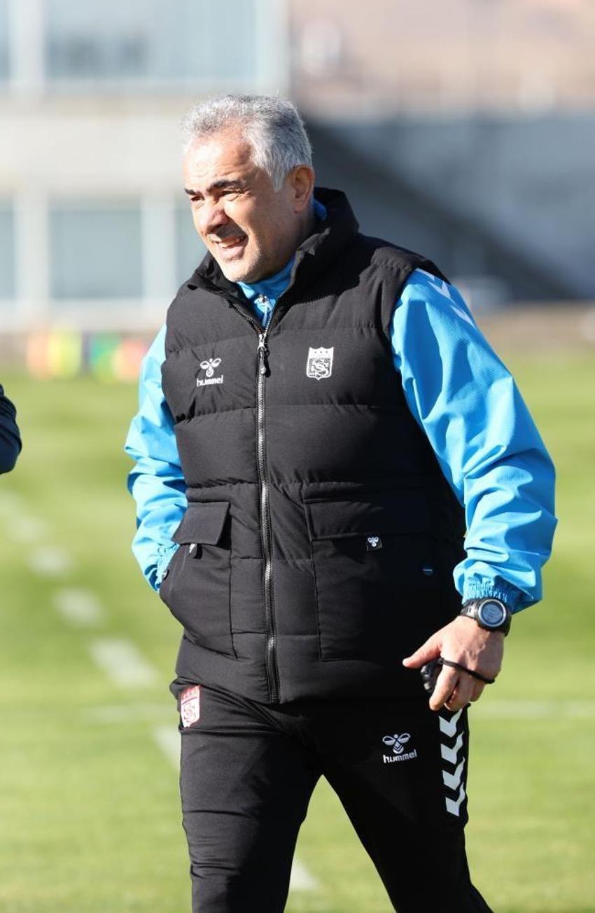 Sivasspor'da Mehmet Altıparmak kötü haberi verdi: Kadroda olmayacak