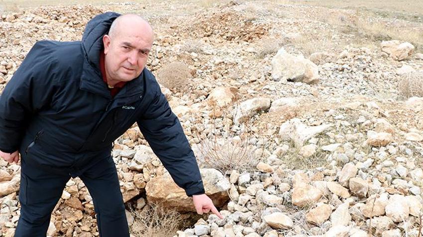 Van'ın Göbeklitepe'si definecilerin hedefinde! 2 bin 800 yıllık nekropol alanı talan edildi, iş makineleri kol geziyor: Dünyada 'eşi benzeri yok' dendi ama korunmuyor