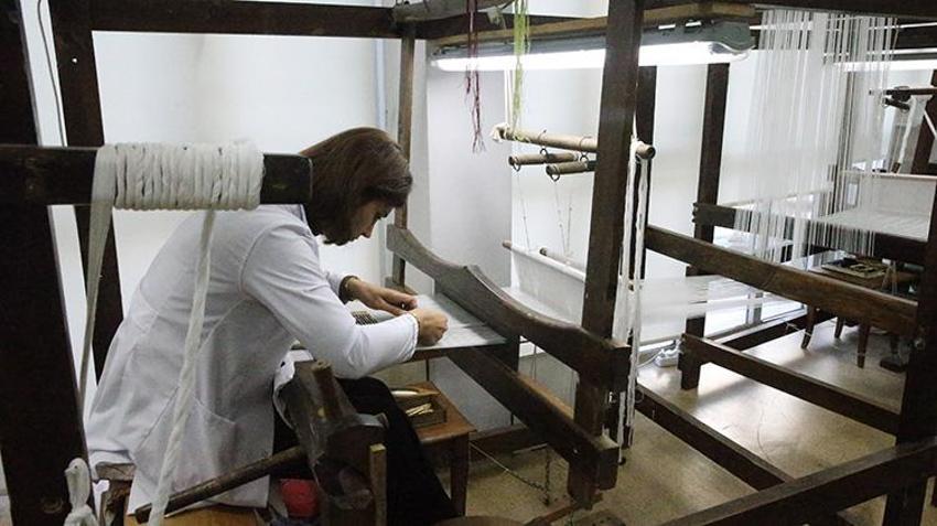 Unutulmaya yüz tutmuş Maraş sim sırma ve abası 'garbi yeli' koleksiyonuyla yeniden hayat buldu: 35 eser 2026 Kültür Yolu Festivali'nde!