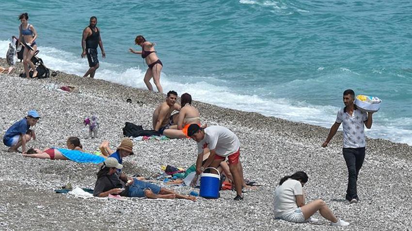 Sokak lezzetlerinde 'doğal' ölüm riski! Midye, döner ve pazarda 'doğal' diye satılan süt ürünlerinden uzak durun!