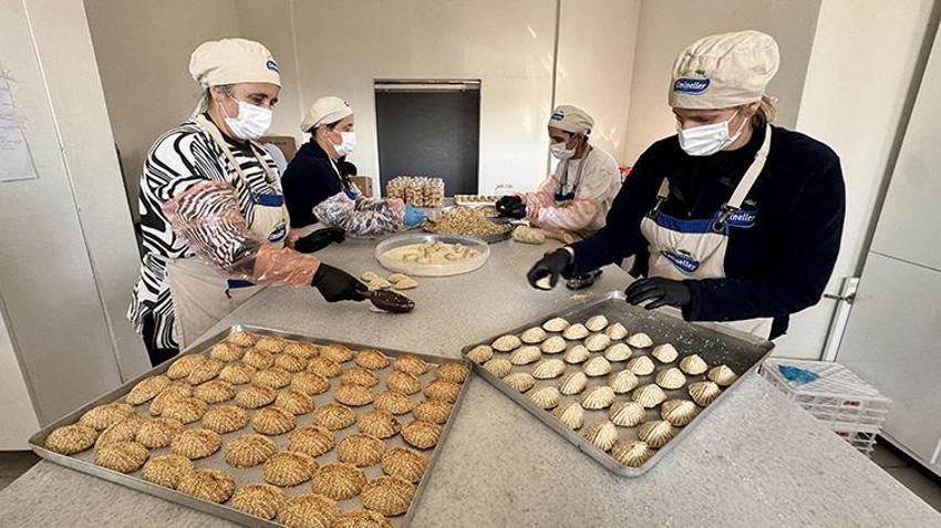 Hataylı gelin görümce el ele verdi, sıfırdan başlayıp kendi markasını kurdu! Şimdi 60 kişiye istihdam sağlıyor, Türkiye'nin dört bir yanına satış yapıyorlar