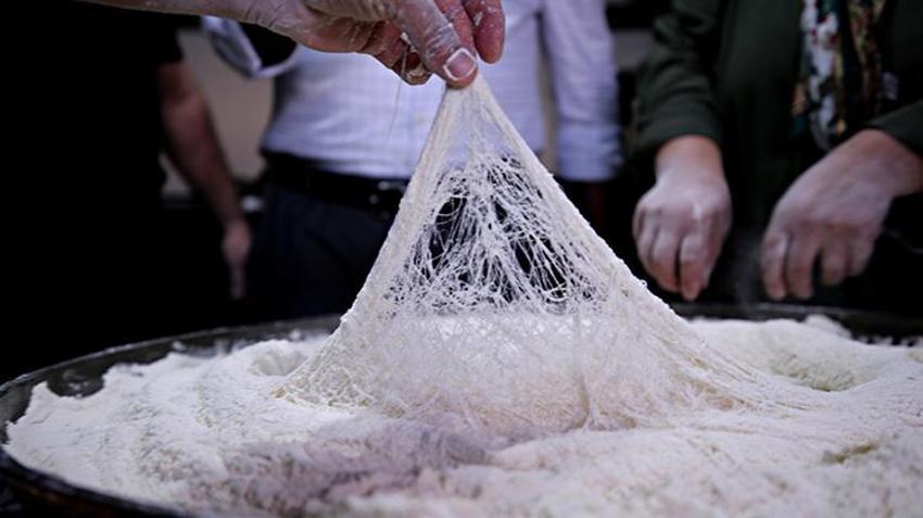 Yapımı 3 buçuk saat sürüyor yemesi 10 dakika! Tek başına yapılması mümkün değil: Çorum'un unutulmaya yüz tutmuş lezzeti geri döndü