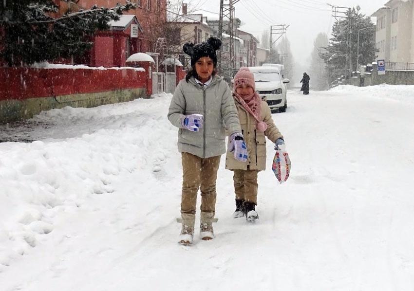 Lapa lapa kar, sağanak ve fırtına geliyor! Prof. Dr. Orhan Şen açıkladı Meteoroloji uyardı