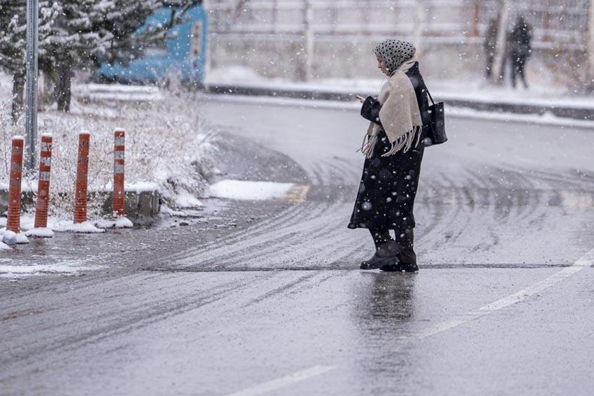 Lapa lapa kar, sağanak ve fırtına geliyor! Prof. Dr. Orhan Şen açıkladı Meteoroloji uyardı